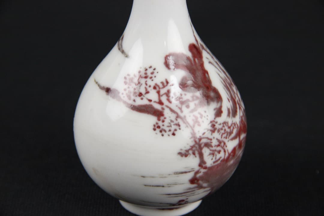 中国美術　釉裏紅山水図　鼻煙壺　小瓶 清時代　景徳鎮　古陶磁器 ES19-11