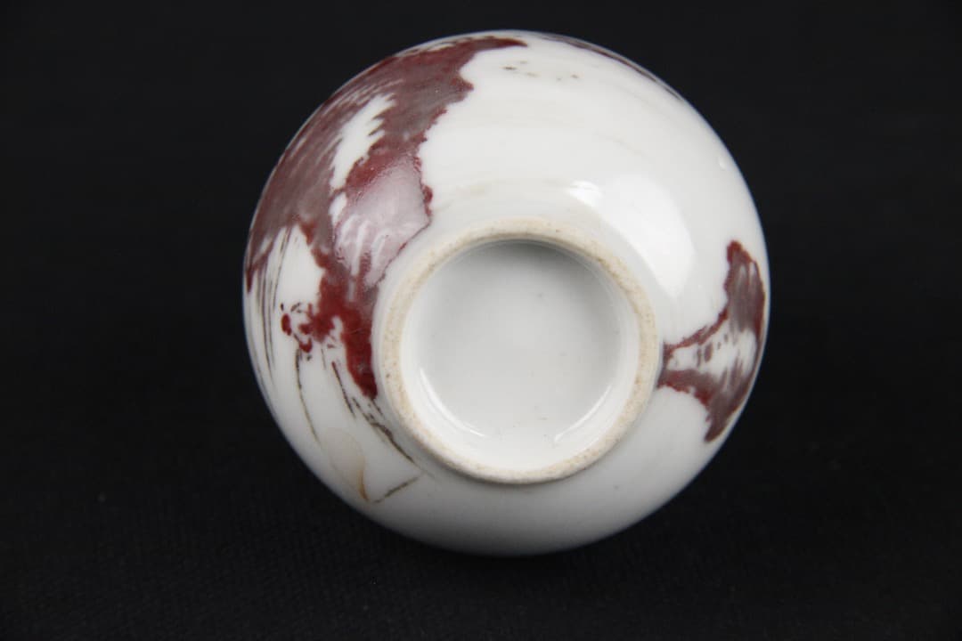 中国美術　釉裏紅山水図　鼻煙壺　小瓶 清時代　景徳鎮　古陶磁器 ES19-11