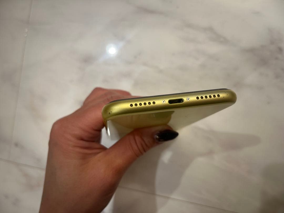 Apple iPhone 11 イエロー 本体