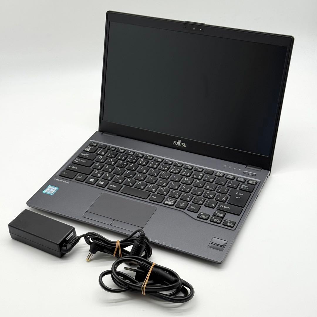 美品 ノートパソコン 富士通 8世代i7 8GB ストレージ無し