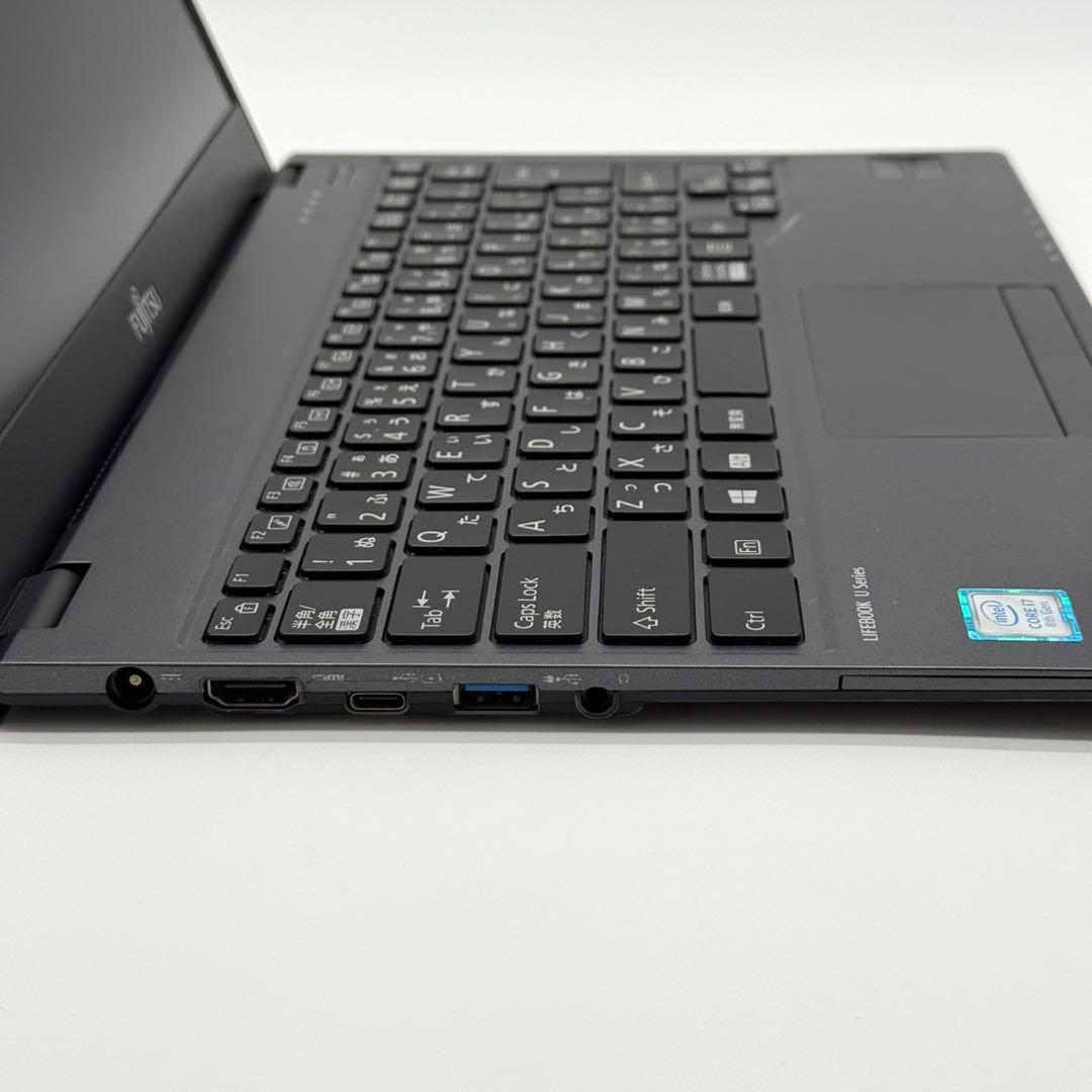 美品 ノートパソコン 富士通 8世代i7 8GB ストレージ無し