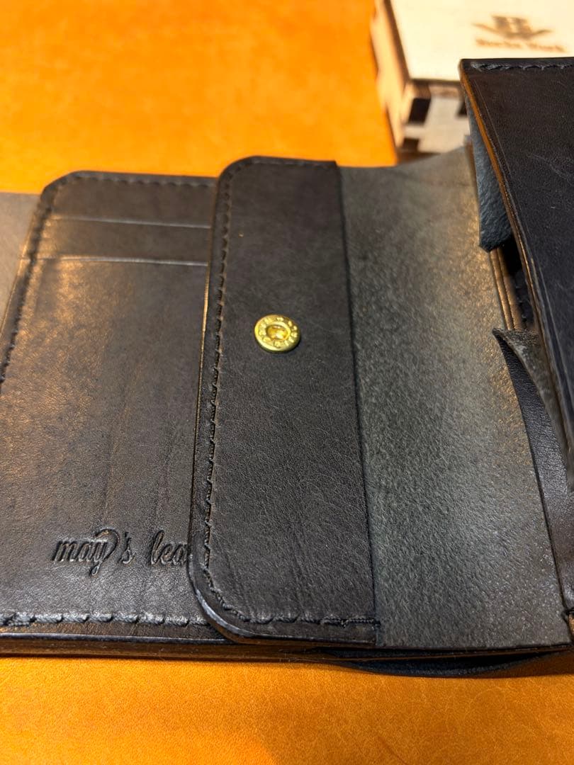 イタリアンレザードラーロXマルゴー三つ折り財布