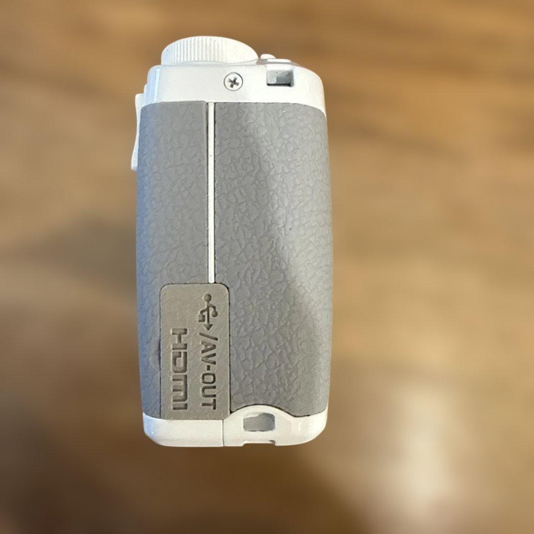 RICOH GR DIGITAL IV ホワイトエディション　デジタルカメラ