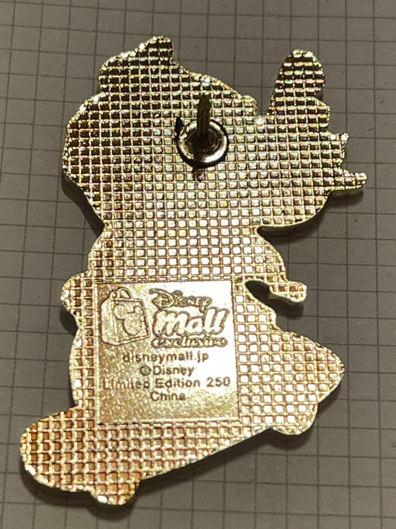 ディズニーモール　２５０個限定　レア　スティッチ スケートボード　ピンバッジ