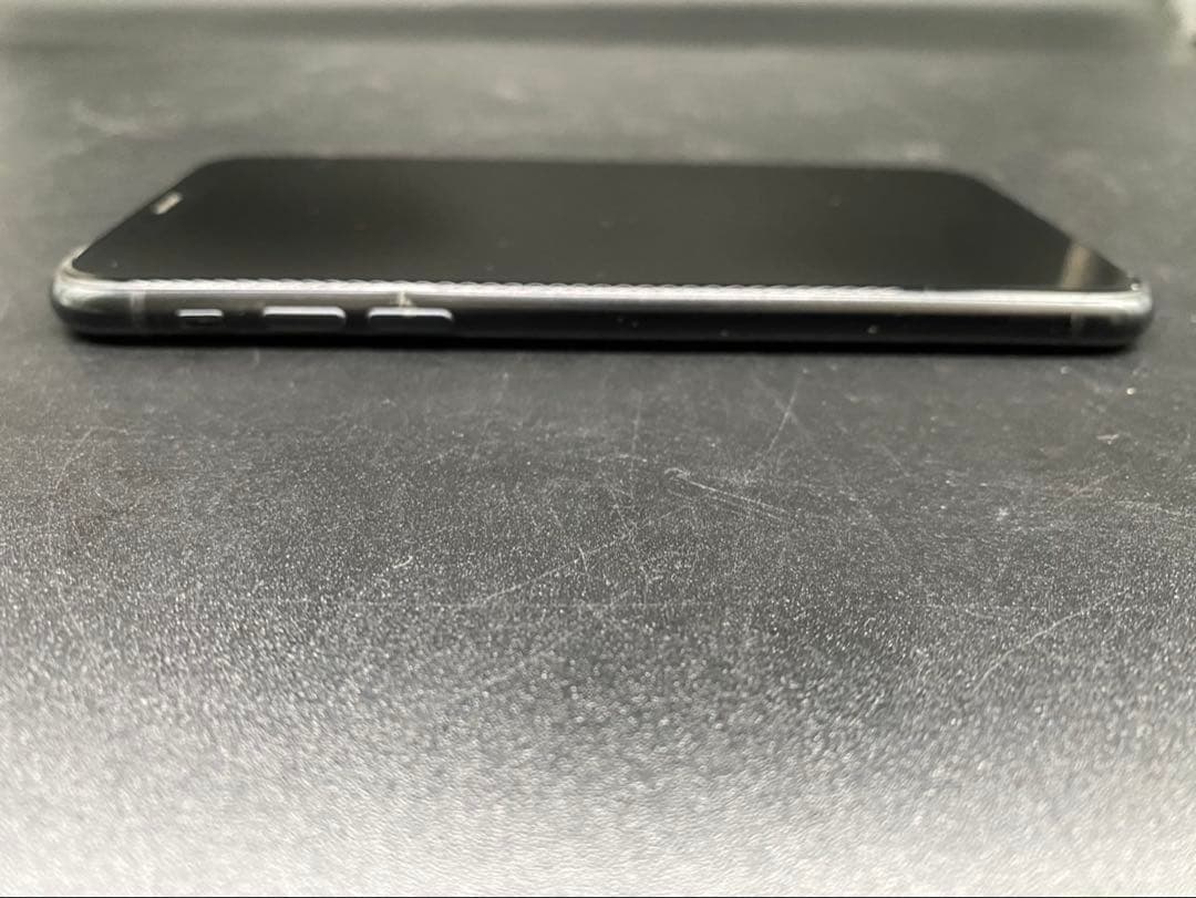 ★Apple iPhone XR MT002J/A 64GB、SIMロックあり