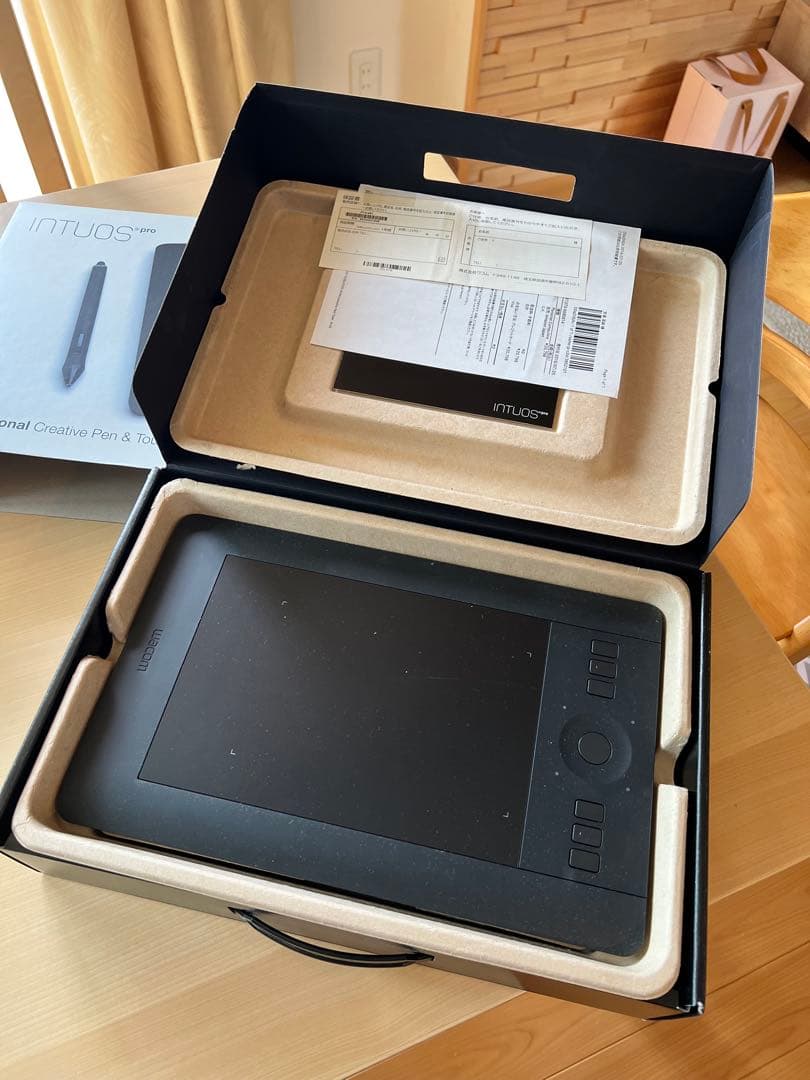 【美品】Wacom Intuos Pro ペンタブレット 本体