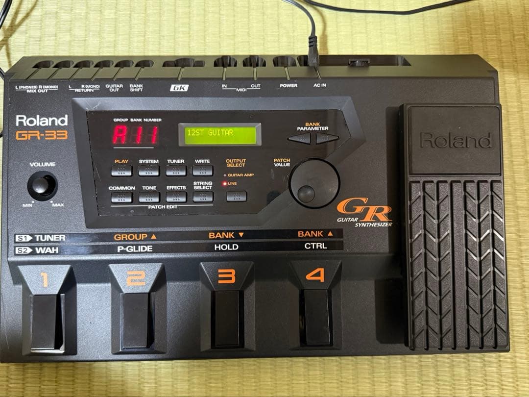 Roland GR-33 ギターシンセサイザー　本体　アダプタ