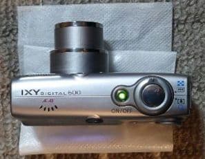 Canon IXY600　コンパクトデジタルカメラ