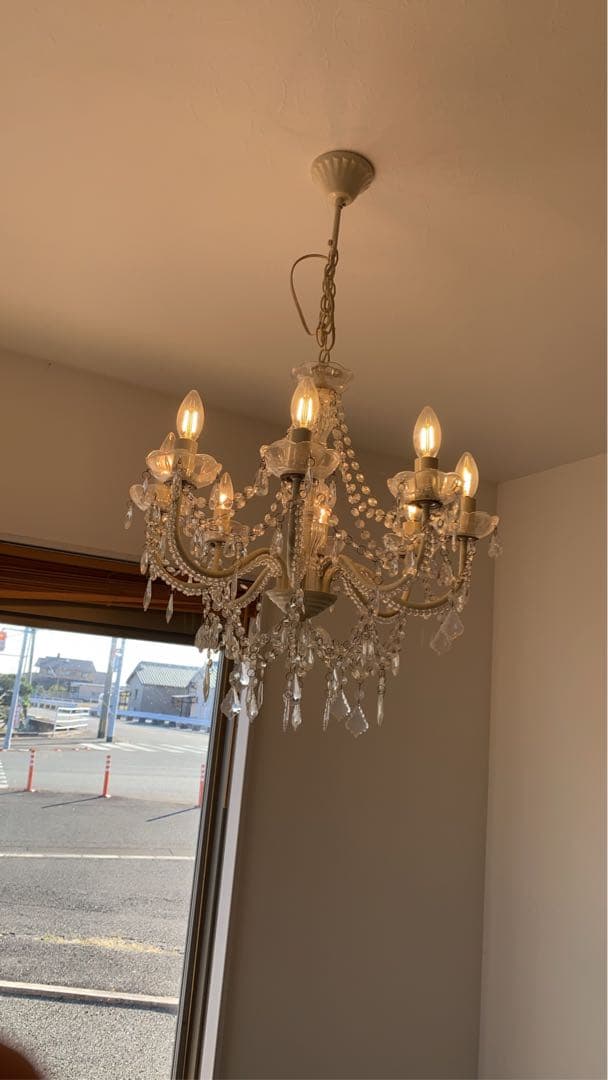 激安❣️おしゃれ✨クリスタル風シャンデリア 8灯　ホワイト色　引取り限定