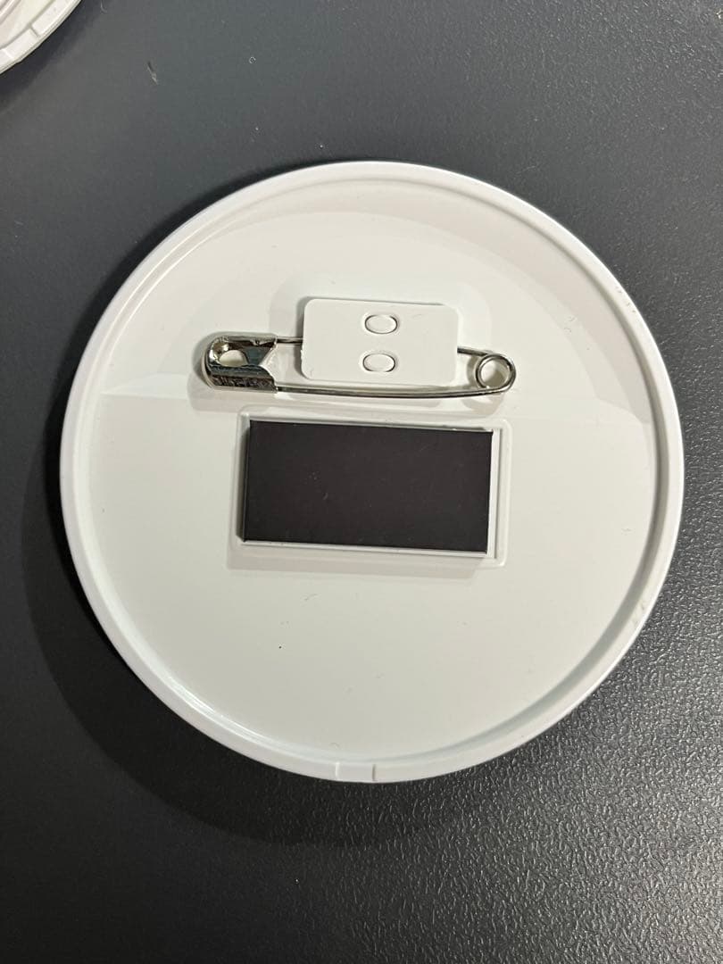 アイカツ！アニon カレンダーガール　マグネット付き缶バッジ