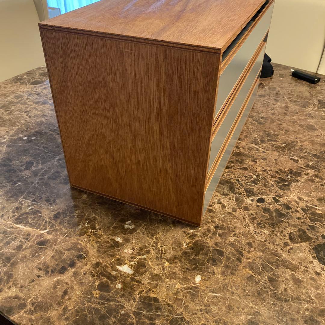 棚　コムデギャルソンのポップアップで購入した棚