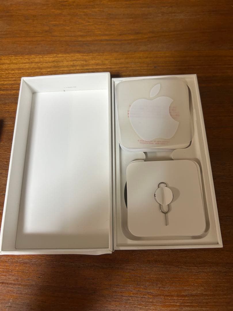 iPhoneSE第2世代 64GB red 本体 箱あり