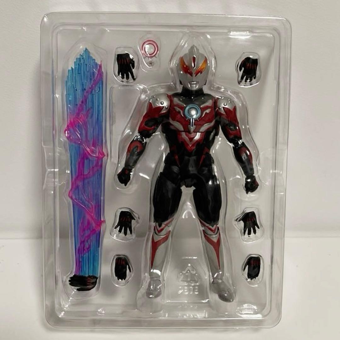 ウルトラマンオーブ サンダーブレスター S.H.Figuarts