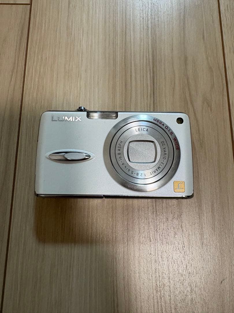 【美品】Panasonic LUMIX DMC-FX01 ホワイト