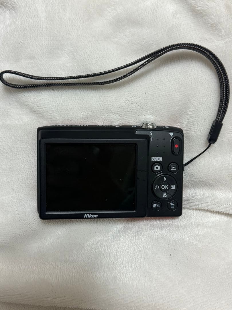 Nikon COOLPIX A 100 RED ニコン レッド