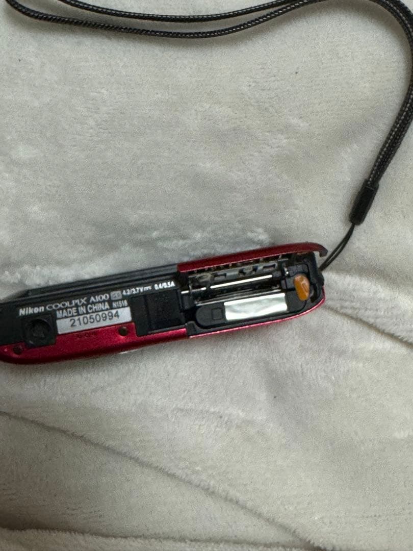 Nikon COOLPIX A 100 RED ニコン レッド