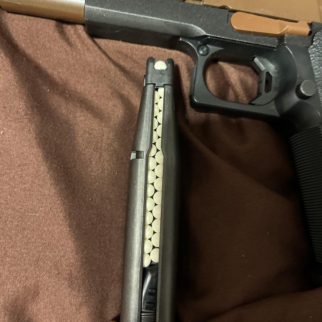 ハイキャパ5.1Rマガジン２個付き 最終値下げ！