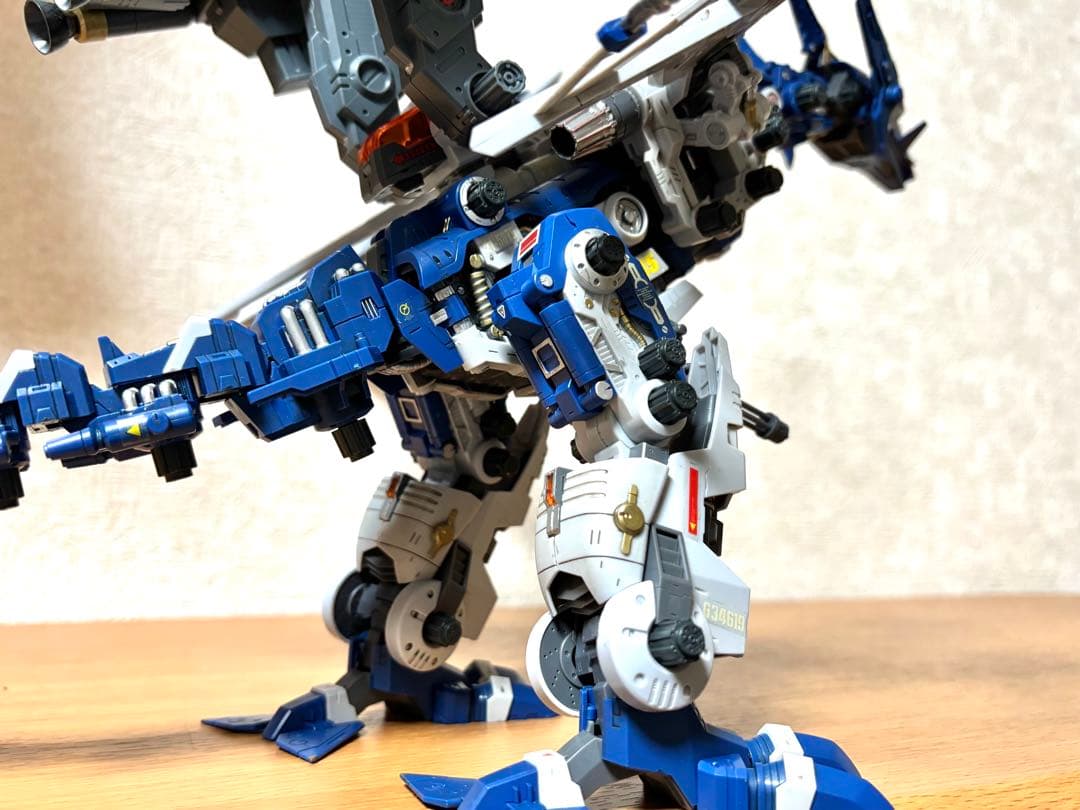 HMM サラマンダー コトブキヤ1/72 ゾイド プラモデル 塗装済み 完成品