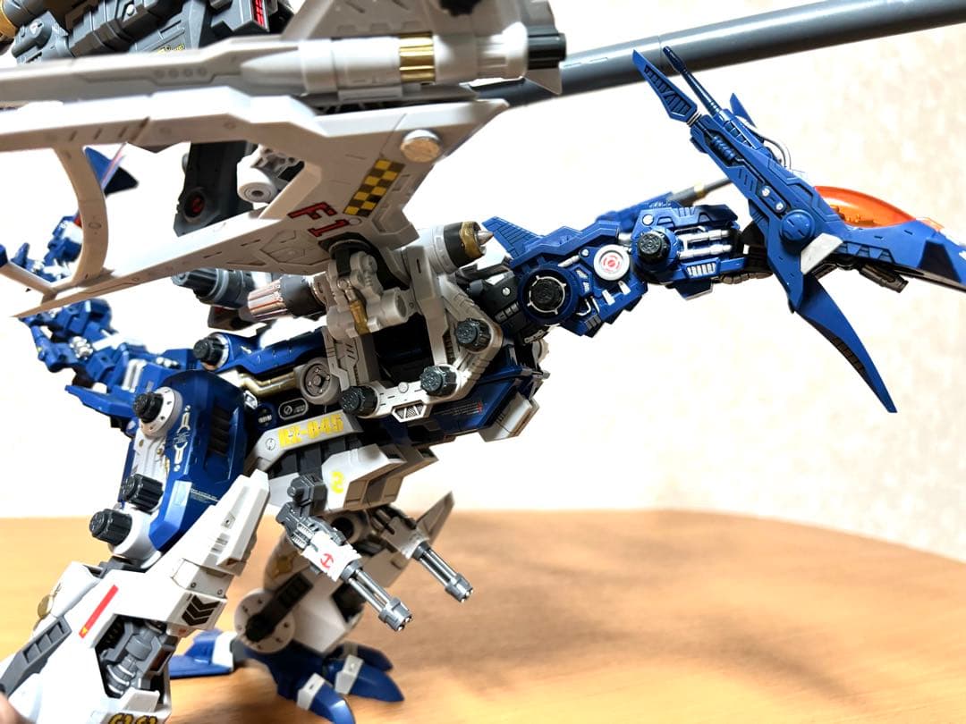 HMM サラマンダー コトブキヤ1/72 ゾイド プラモデル 塗装済み 完成品