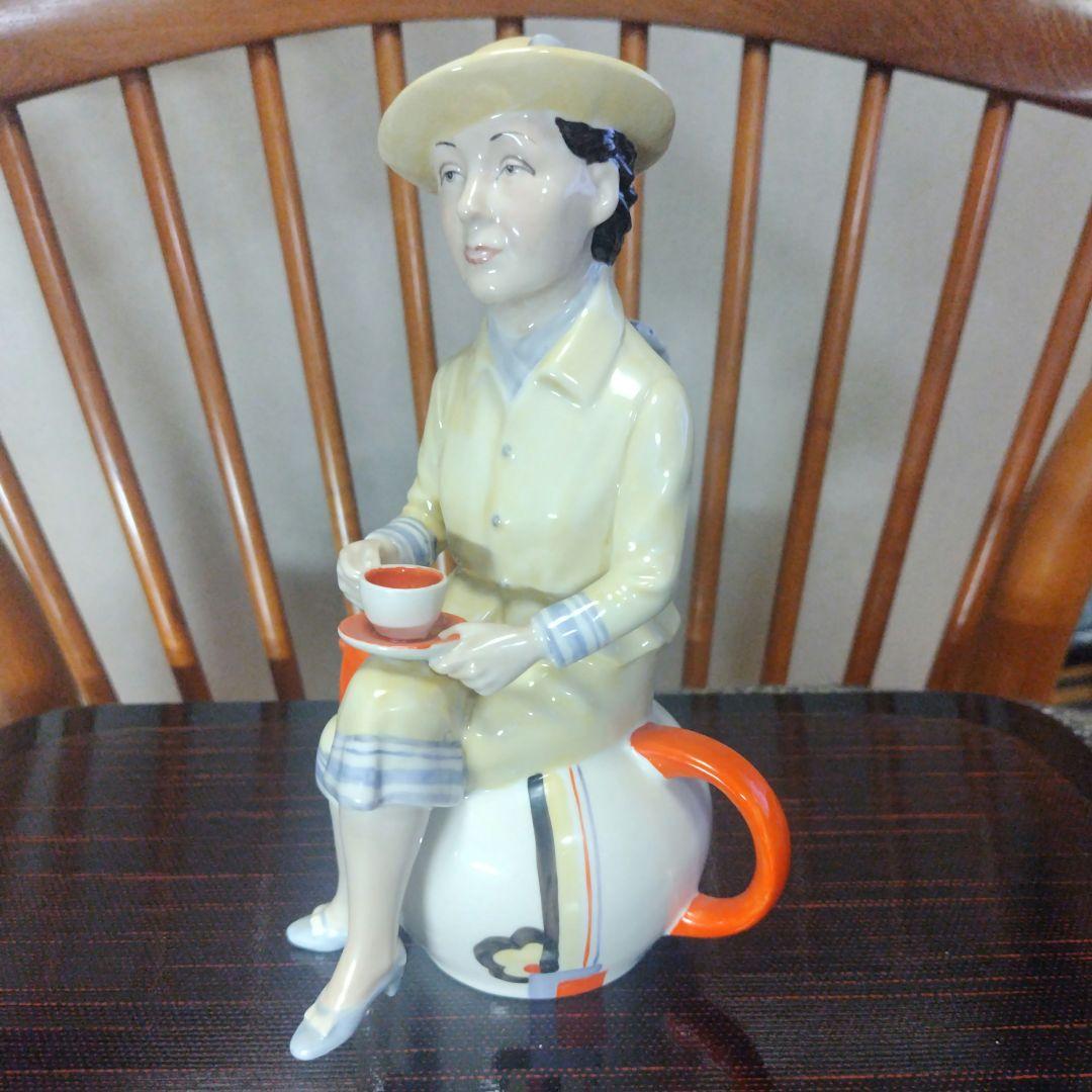 ❇️ケビンフランシス社「スージークーパー、フィギュア」350体限定品のうちの1体