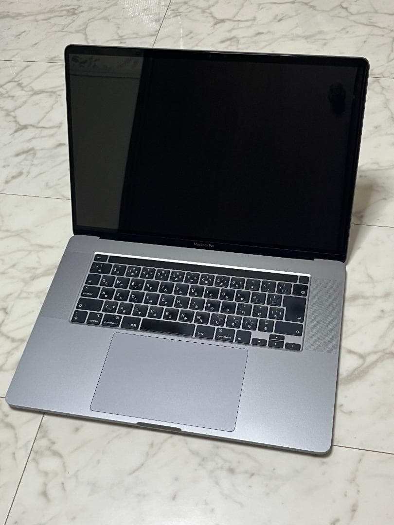 【大幅値下げ】MacBook Pro 2019年モデル Core i9 シルバー
