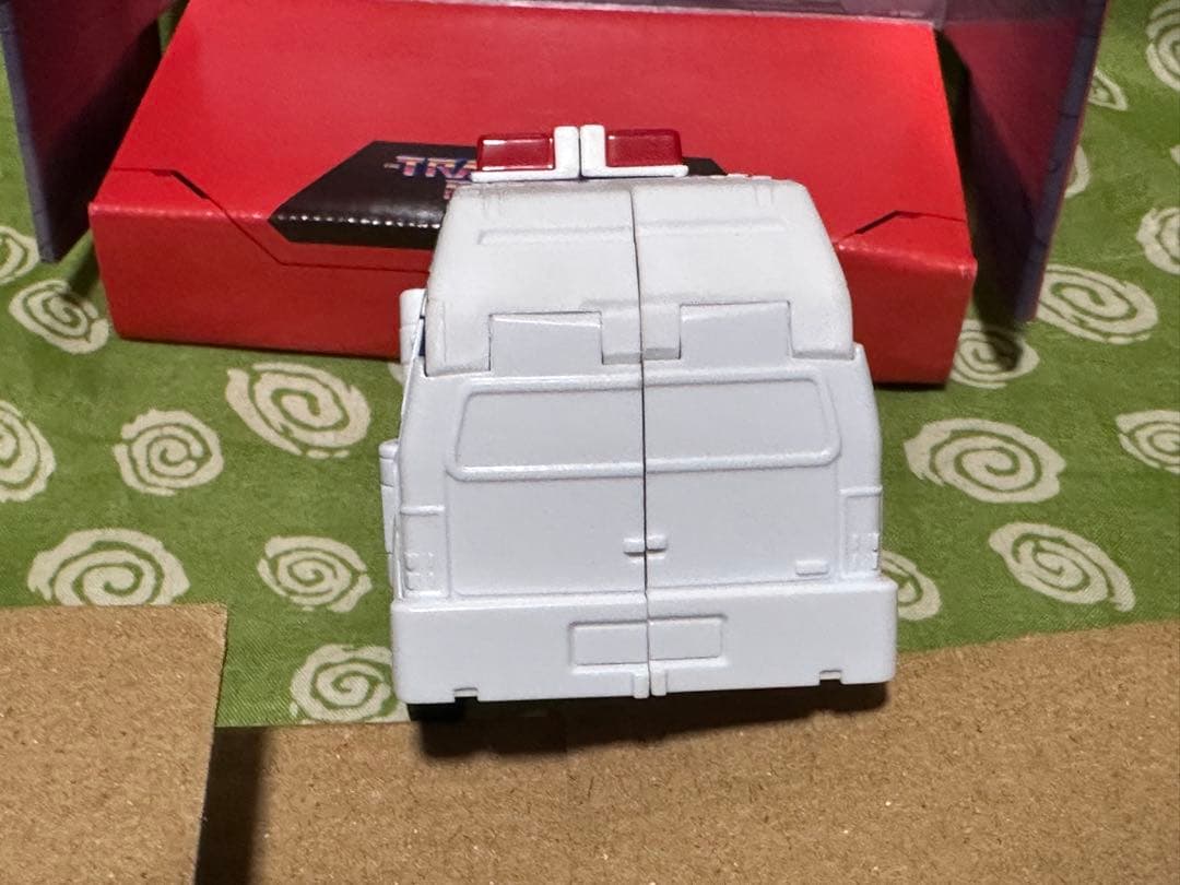 ss-117 ラチェット トランスフォーマー スタジオシリーズ