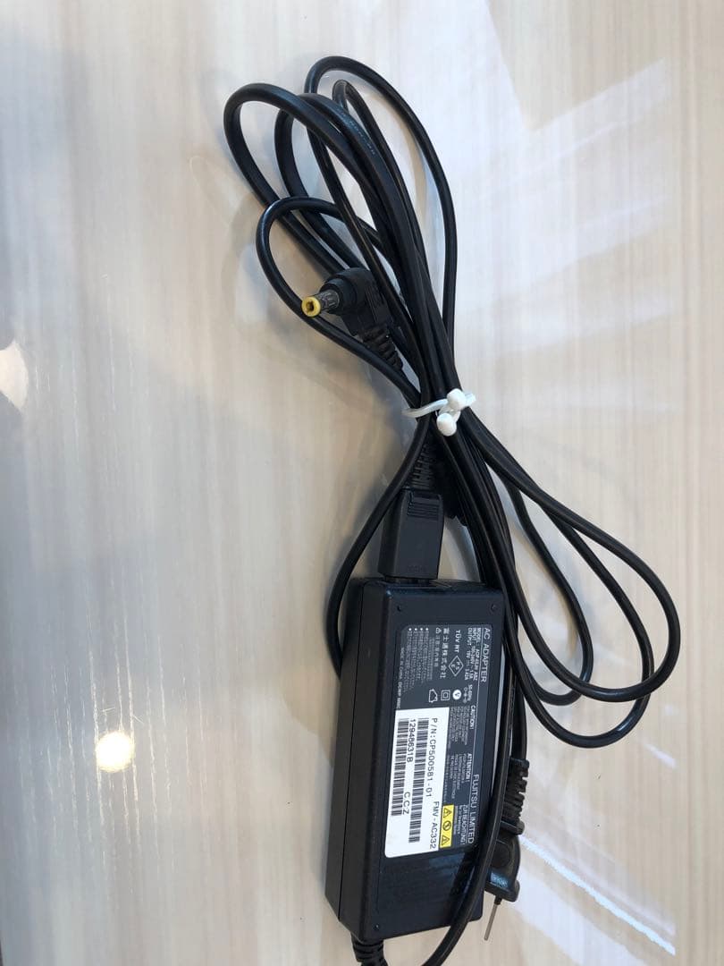 富士通ノートパソコン　AH45/J