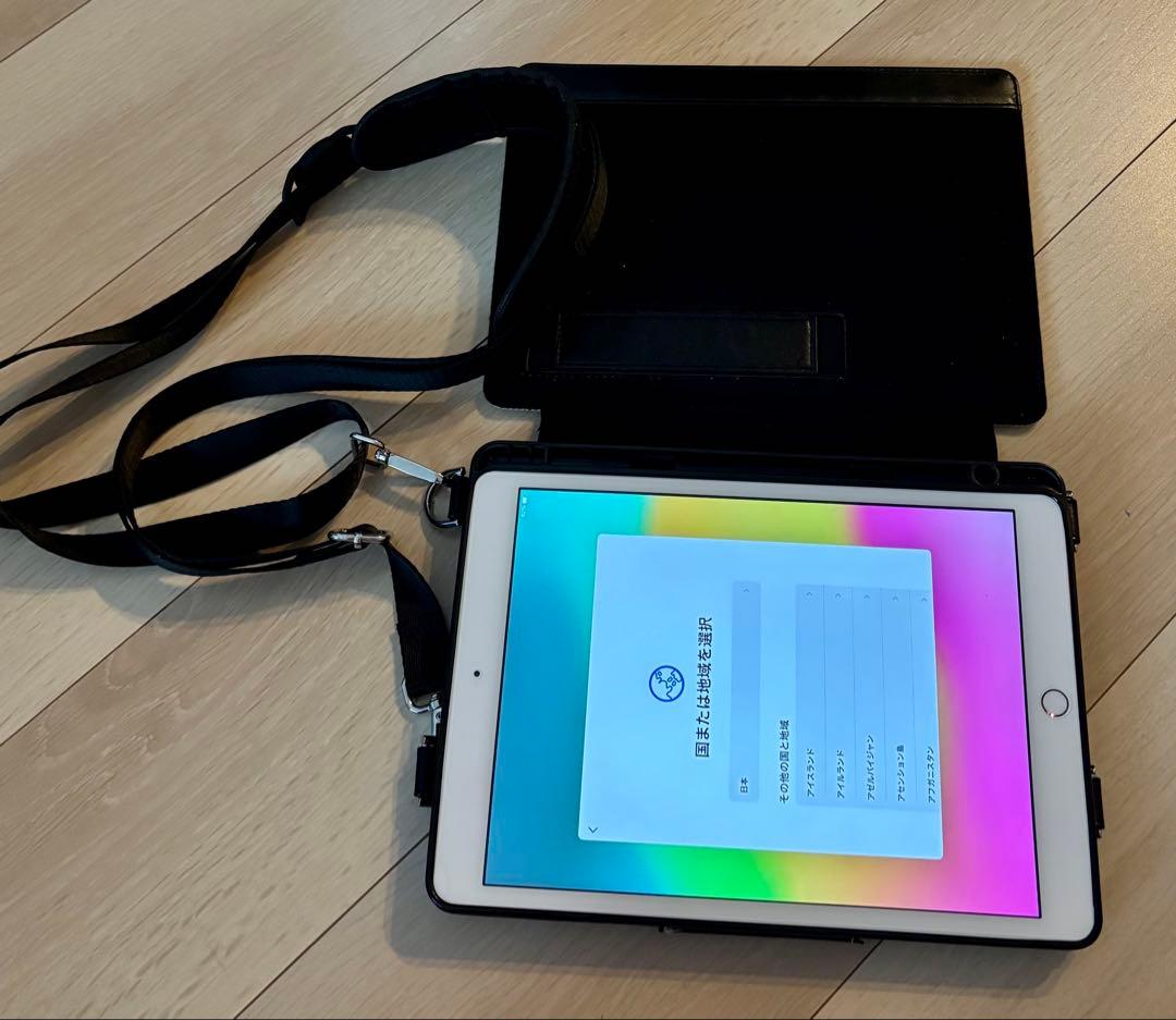 ケ*ン様 IPad第8世代モデル32GB カバー付き