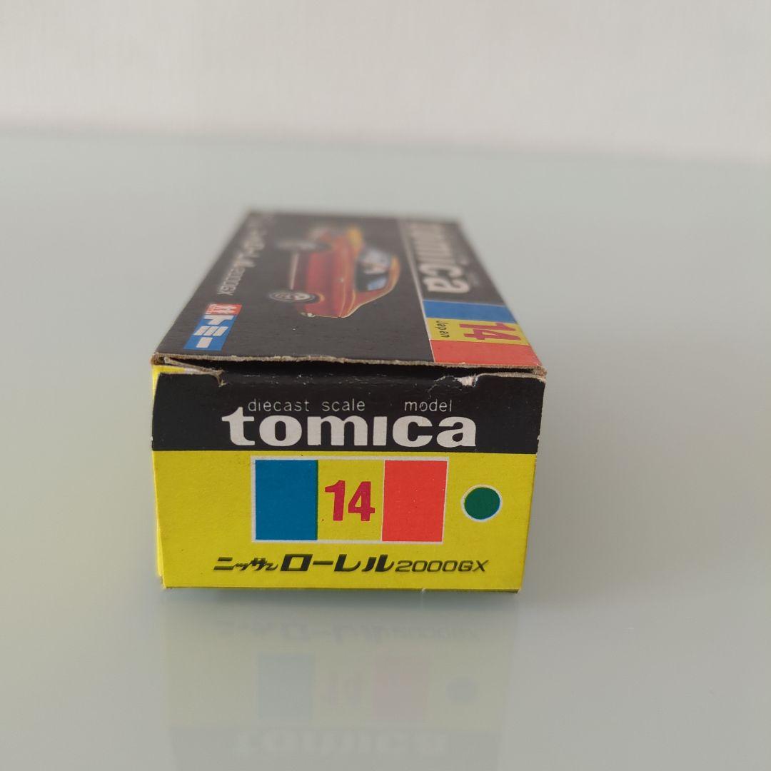 黒箱トミカ ニッサン ローレル 2000GX 色指定箱