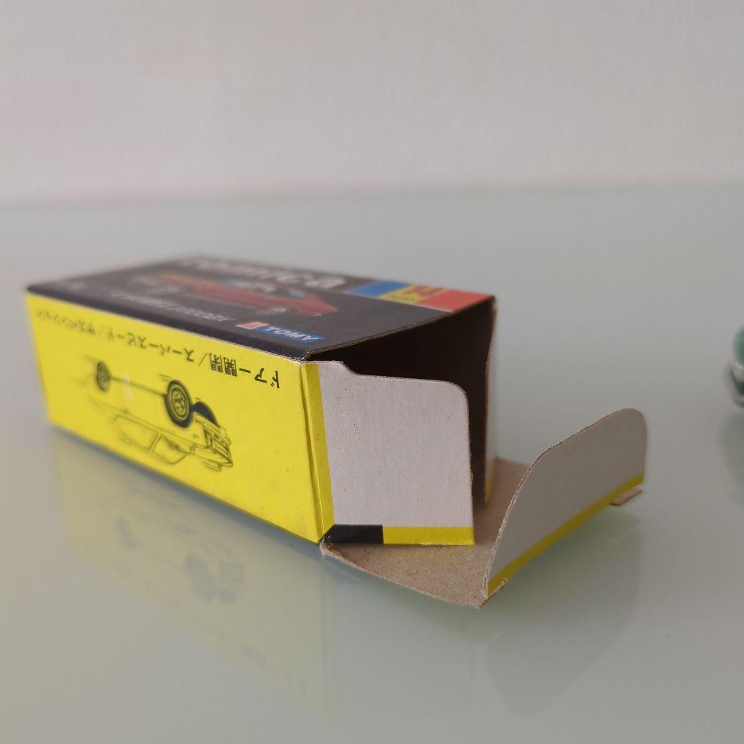 黒箱トミカ ニッサン ローレル 2000GX 色指定箱