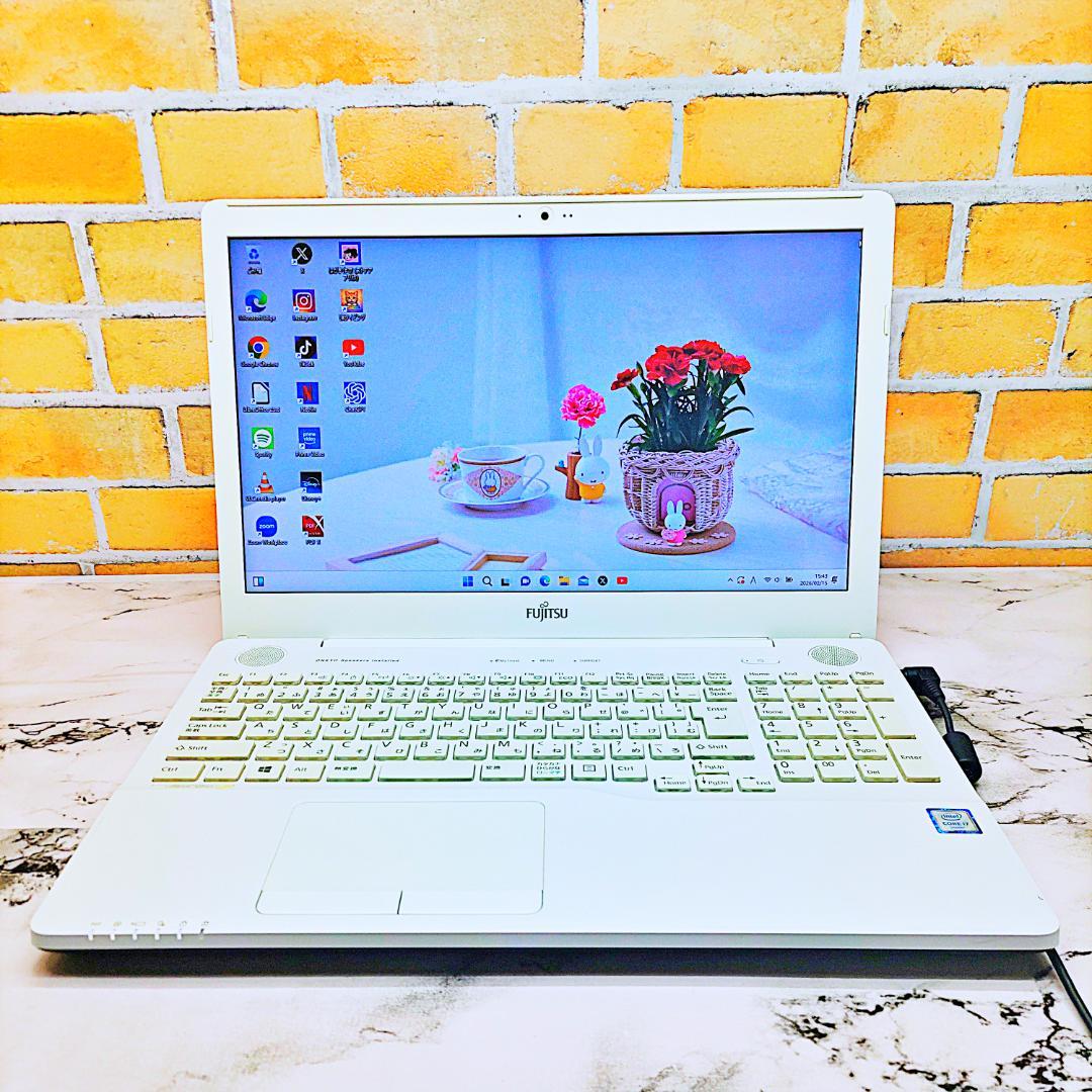 初心者さん向け簡単ノートパソコン❤️爆速SSD❤️高性能i7✨ハイスぺPC☘️