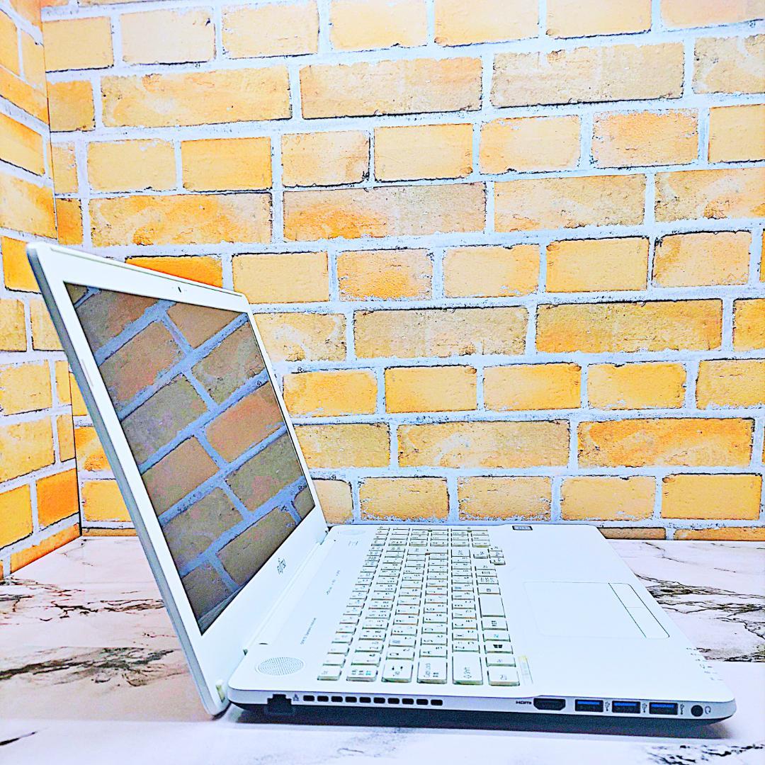 初心者さん向け簡単ノートパソコン❤️爆速SSD❤️高性能i7✨ハイスぺPC☘️