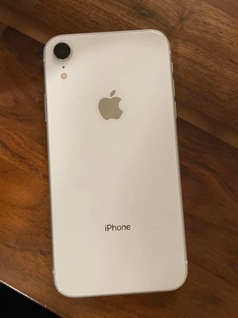 iPhoneXR 白 64GB SIMロック解除済み 本体のみ