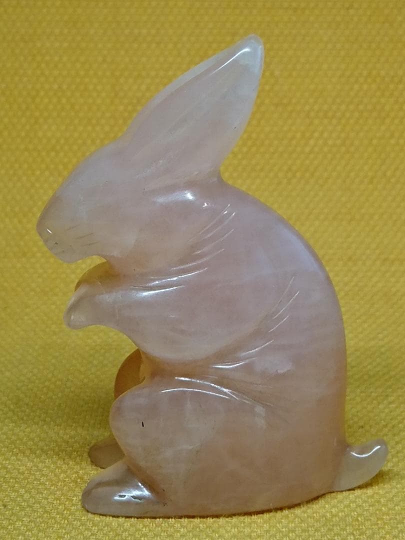【美品】うさぎ　兎　天然石　彫刻　置物　インテリア　工芸品　美術品　A2786