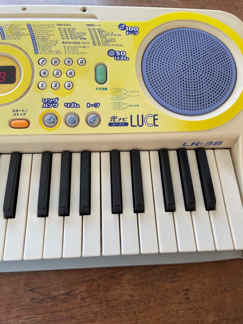 鍵盤楽器 CASIO LK-38