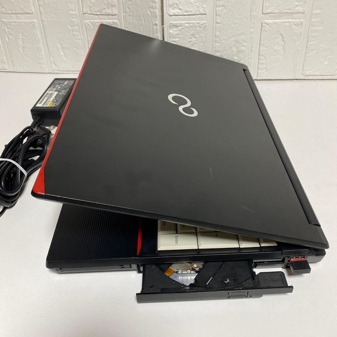 Windows11 オフィス2024年　Core i5 富士通ノートパソコン