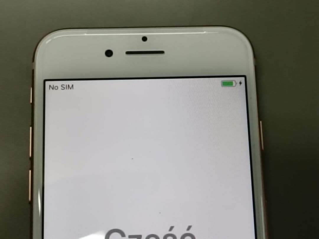 Apple iPhone 8 ゴールド 本体 充電器付き