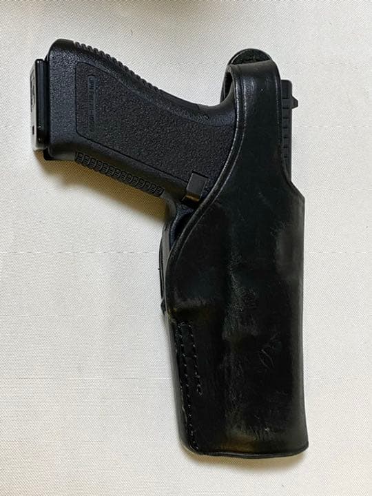 グロック 17 用 革製 ヒップ ホルスター（その他大型オートマチック対応）