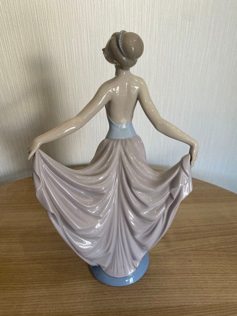LLADRO リヤドロ　踊る少女　陶器　人形
