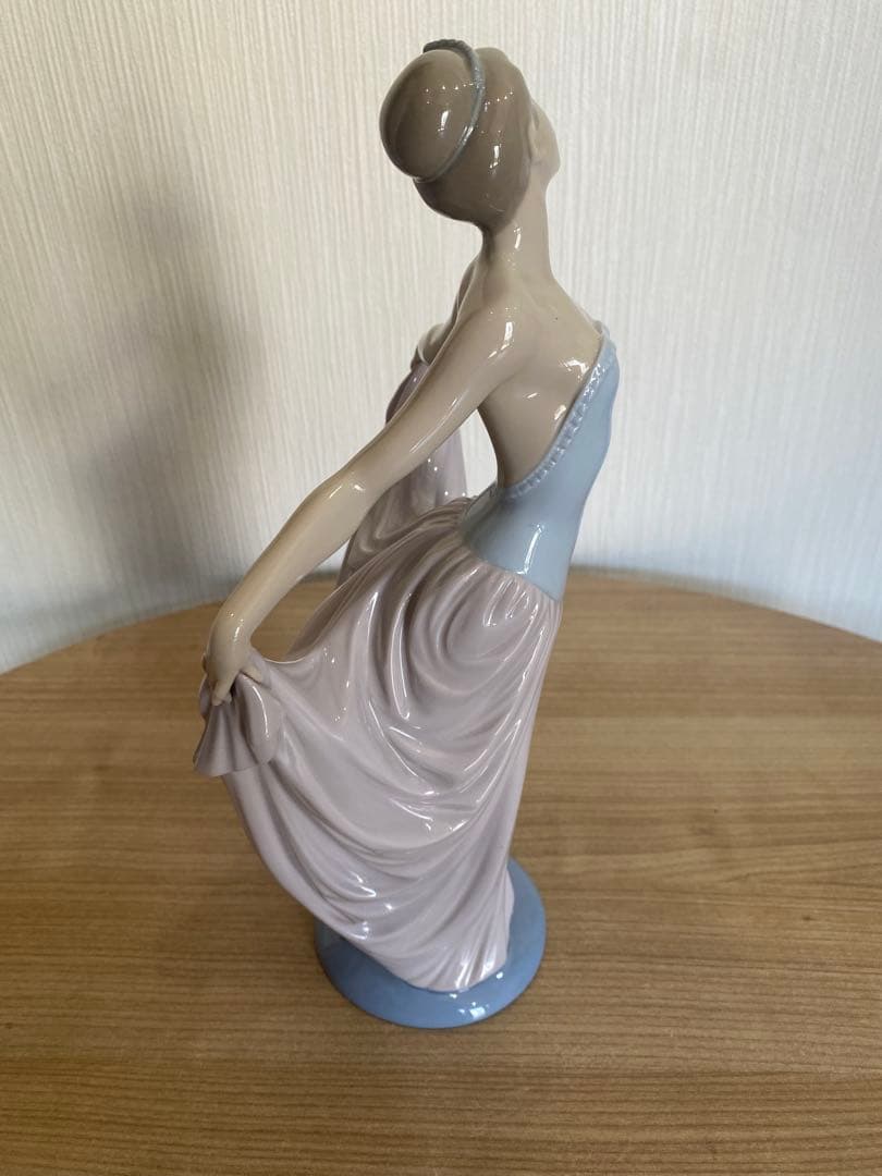 LLADRO リヤドロ　踊る少女　陶器　人形