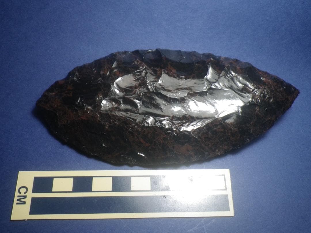 黒曜石　石器 男のロマン　　２５０５２９－０１