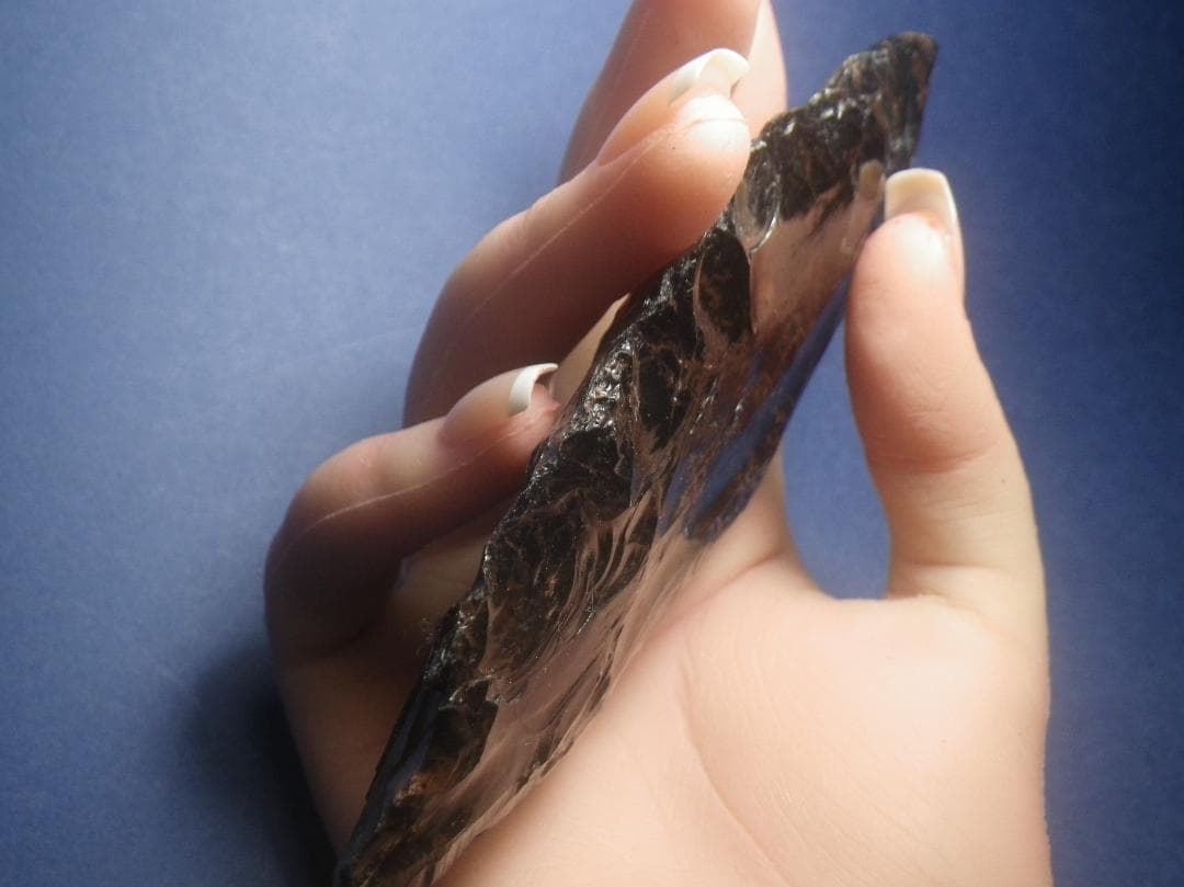 黒曜石　石器 男のロマン　　２５０５２９－０１