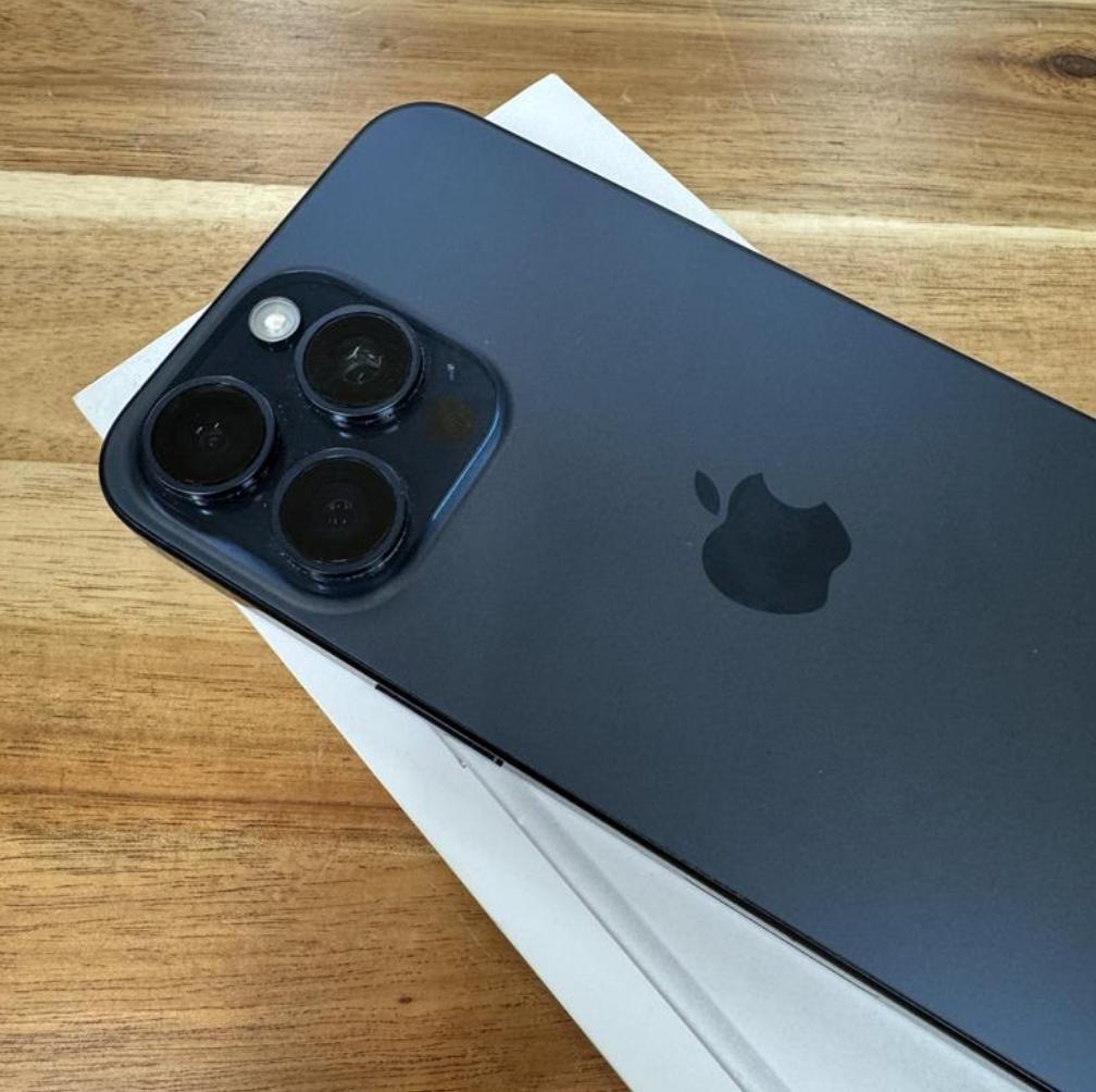 【美品】iPhone 15 Pro Max｜512GB｜SIMフリー