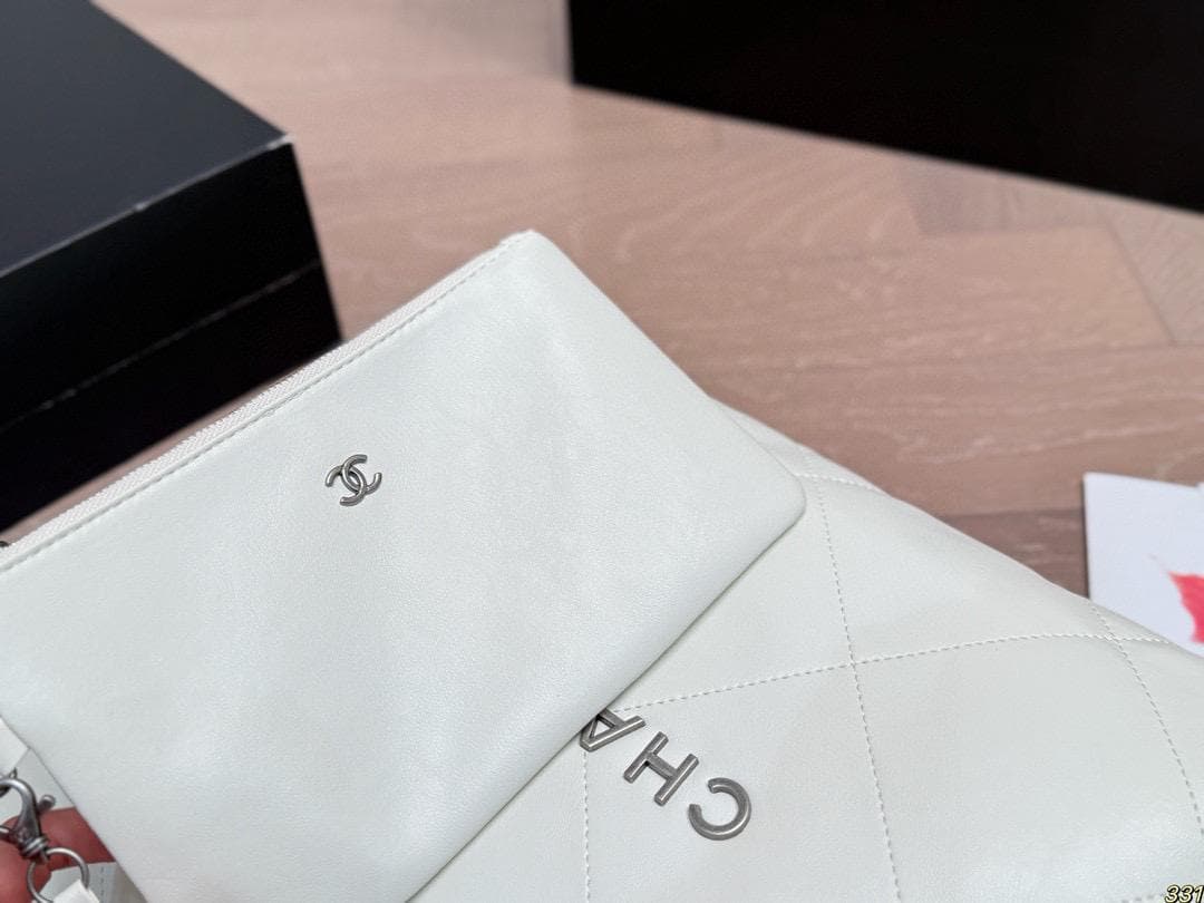 ノベルティ チェーンショルダーバッグ 22 バッグ ホワイト