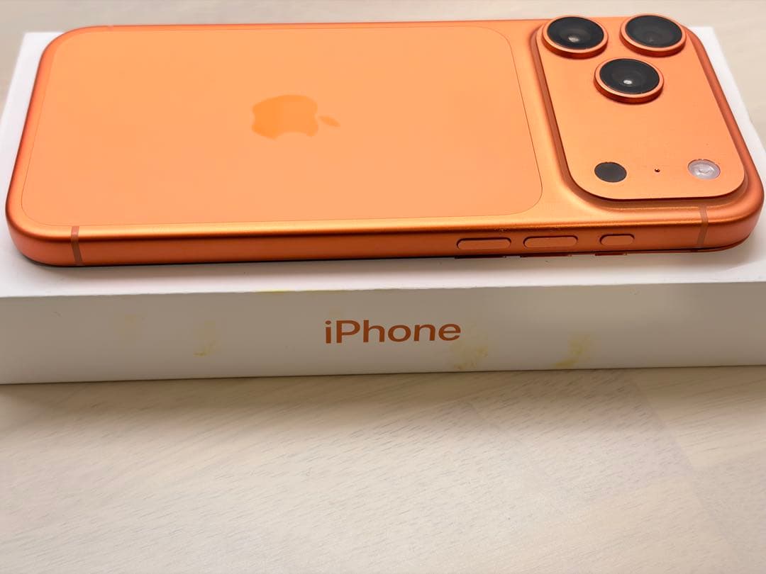 iPhone17 Pro Max 256GB コズミックオレンジ おまけ付