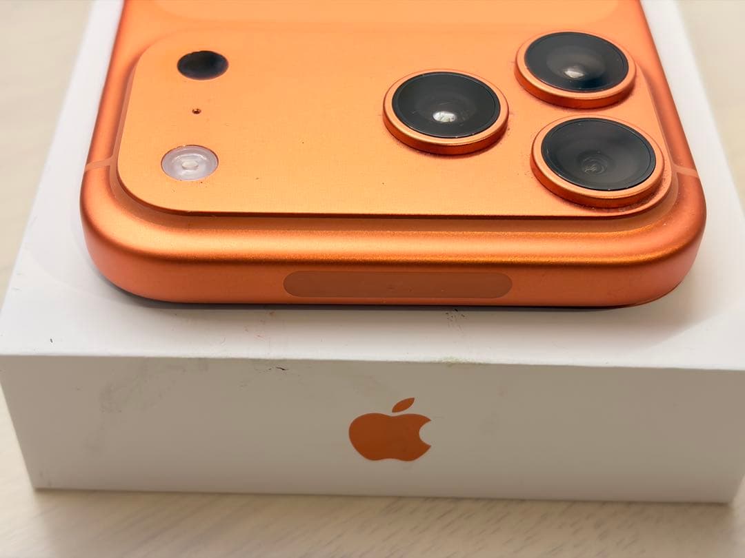iPhone17 Pro Max 256GB コズミックオレンジ おまけ付