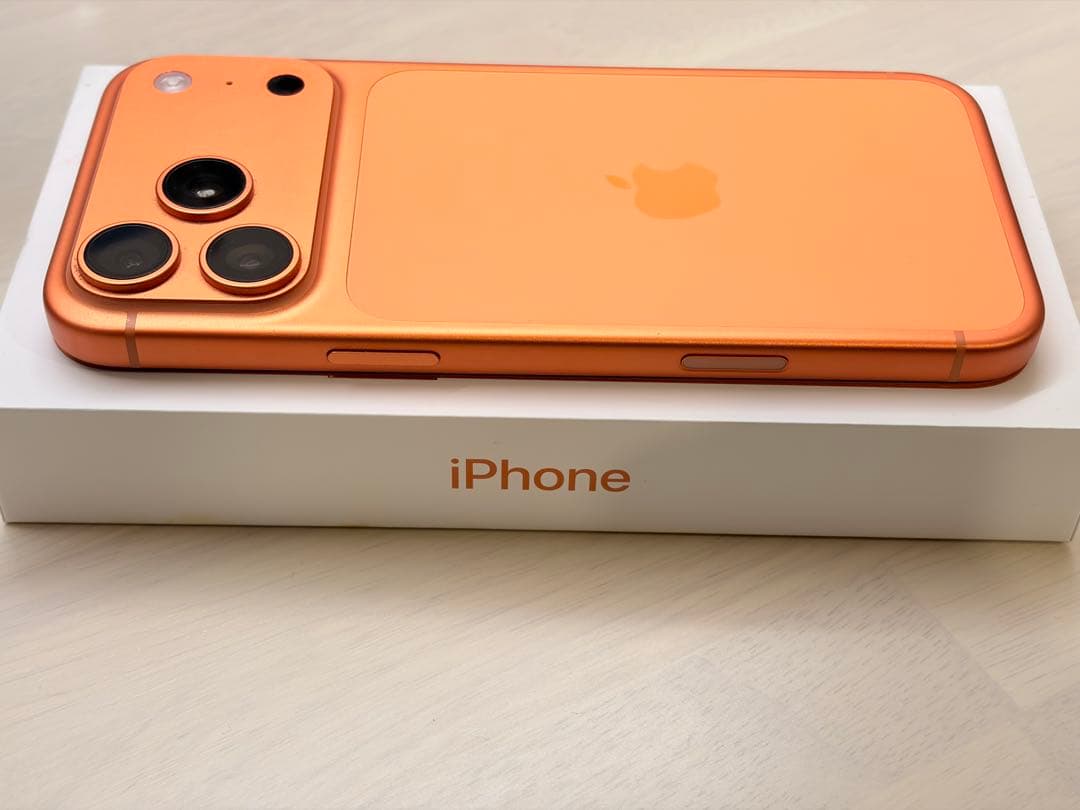 iPhone17 Pro Max 256GB コズミックオレンジ おまけ付