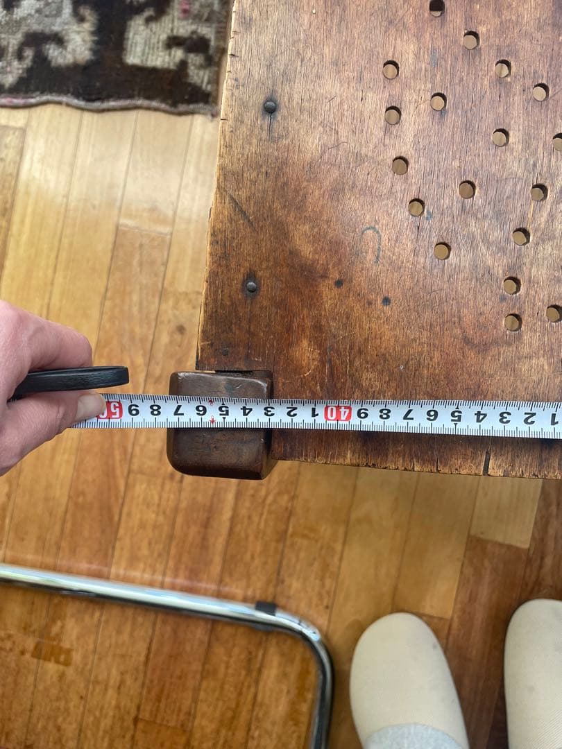 木製クラシックチェア 穴あき座面