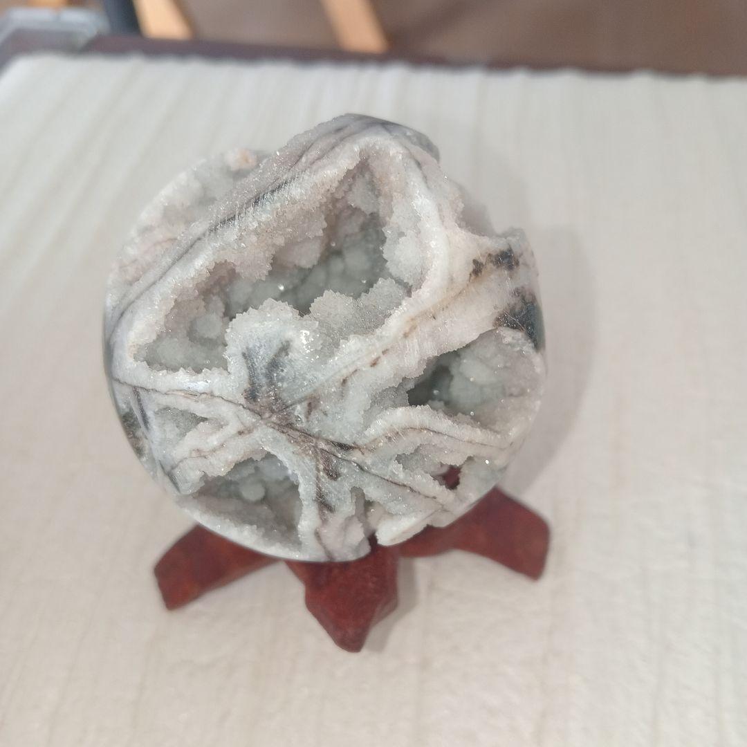 60mm 木の台つき　ジオード