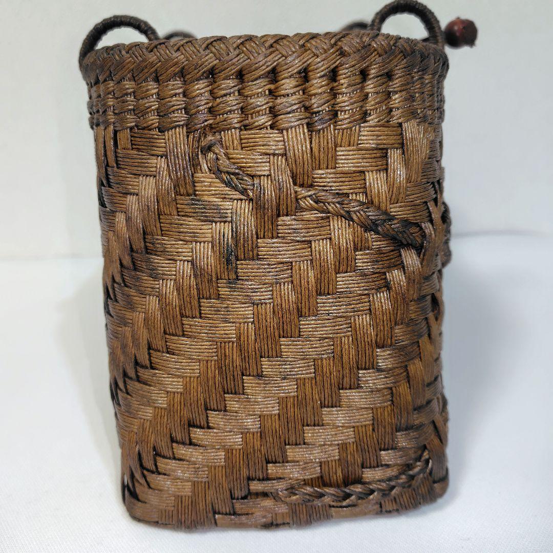 クラフトで作った山葡萄風柿渋染め網代編みかごバッグ（巾着タイプ）